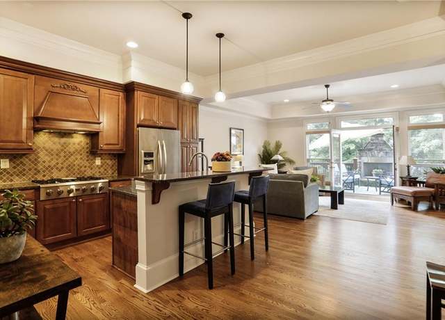 Property at 225 Mystic Ridge Hl, Sandy Springs, GA 30342, 4 beds, 3.5 baths