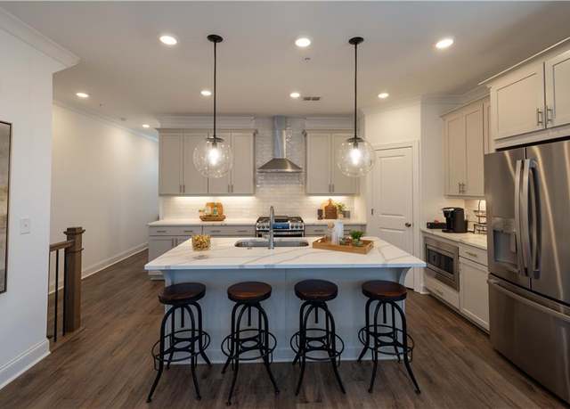 Property at 113 Iveybrooke Ln #61, Alpharetta, GA 30009, 3 beds, 2.5 baths