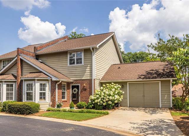 Property at 104 Powell Cv, Decatur, GA 30030, 2 beds, 2.5 baths