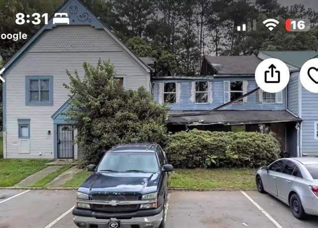 Property at 410 Prince Of Wales, Stone Mountain, GA 30083, 2 beds, 2.5 baths