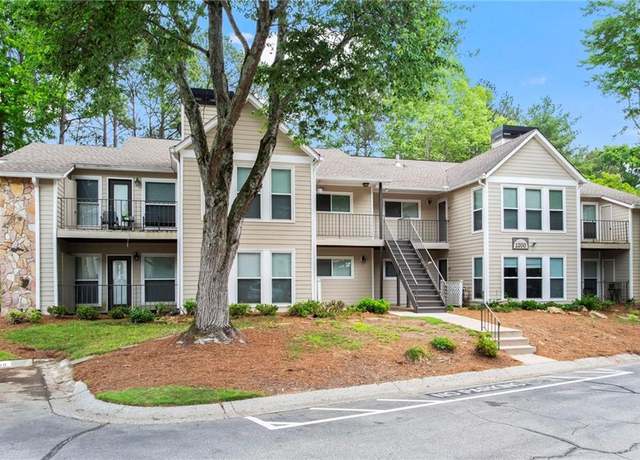 Property at 1214 Lake Pointe Cir, Roswell, GA 30075, 2 beds, 2 baths