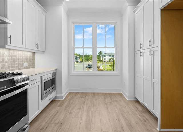 Property at 2822 Evanshire Ave #111, Duluth, GA 30096, 3 beds, 3.5 baths