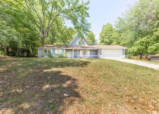 Property at 119 Lake Front Dr, Warner Robins, GA 31088, 3 beds, 2 baths