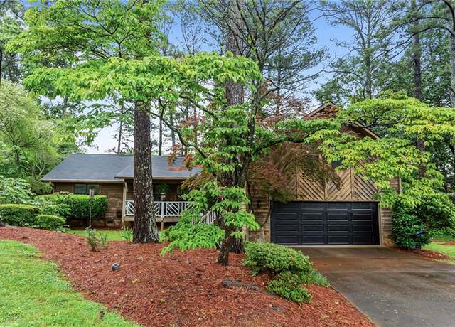 Property at 490 Hunters Glen Ct, Lawrenceville, GA 30044, 4 beds, 3 baths