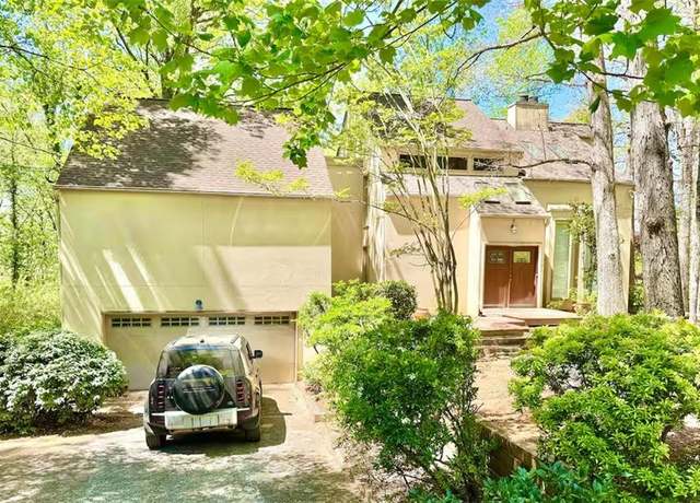 Property at 175 River Court Pkwy, Atlanta, GA 30328, 6 beds, 3.5 baths