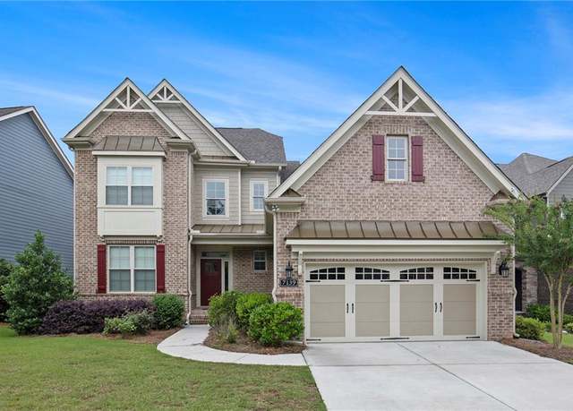 Property at 7139 Lake Edge Dr, Flowery Branch, GA 30542, 4 beds, 3.5 baths