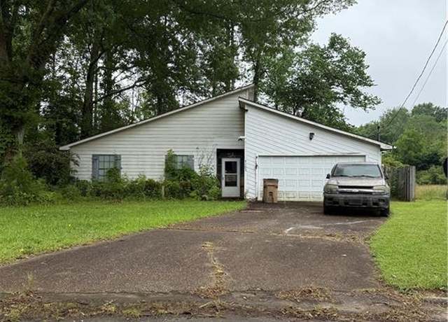 Property at 7103 Apache Ln, Riverdale, GA 30274, 3 beds, 2 baths