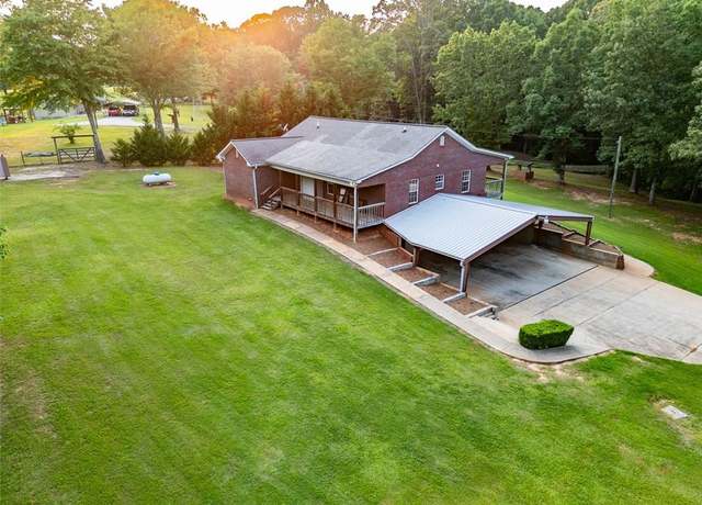 Property at 360 Parr Farm Rd, Covington, GA 30016, 3 beds, 2.5 baths