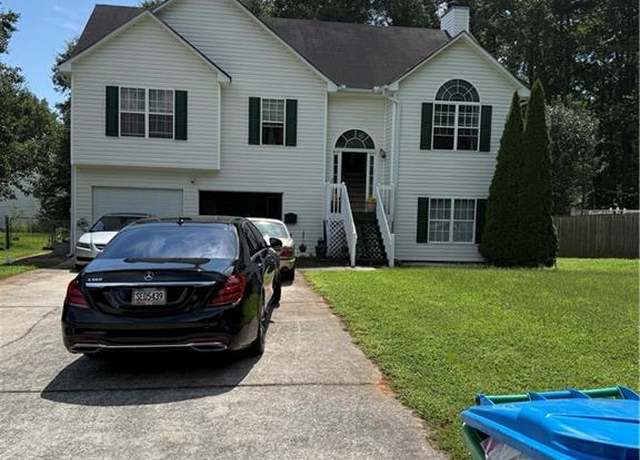 Property at 3903 Doe Run Dr, Powder Springs, GA 30127, 4 beds, 3 baths