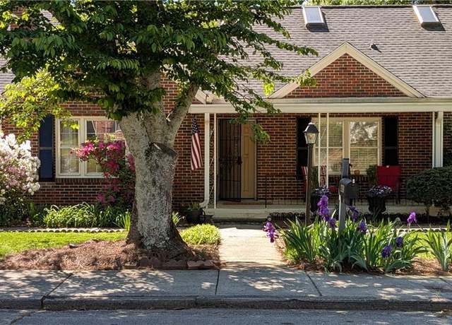 Property at 601 Ridgewood Ave, Gainesville, GA 30501, 4 beds, 5 baths