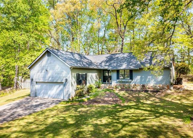 Property at 4521 Parkcrest Ct NE, Marietta, GA 30068, 3 beds, 2 baths
