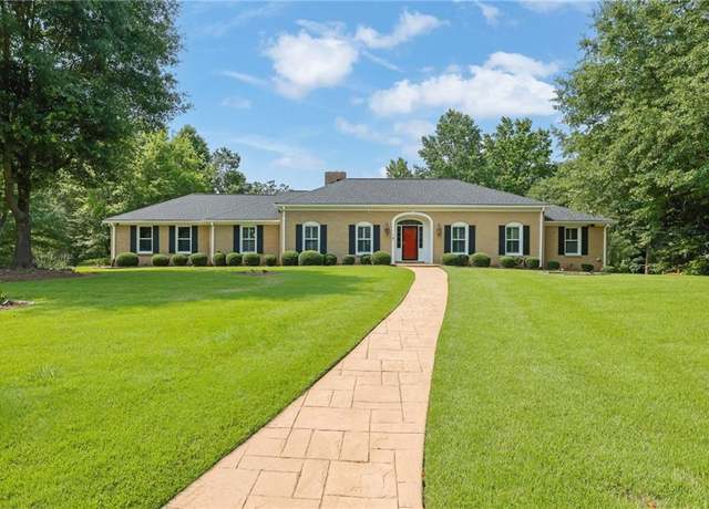 Property at 3244 Beechwood Dr SE, Marietta, GA 30067, 4 beds, 3 baths