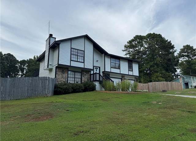 Property at 3695 Winterberry Ln, Snellville, GA 30039, 4 beds, 3 baths