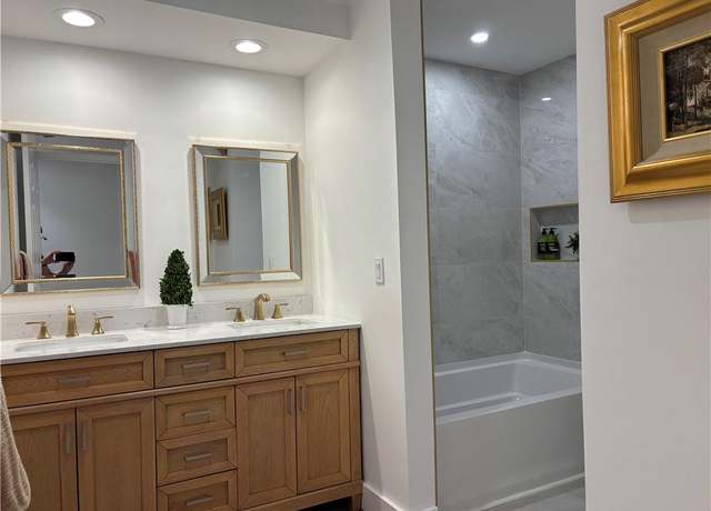 Property at 3093 Colonial Way Unit B, Atlanta, GA 30341, 3 beds, 2 baths