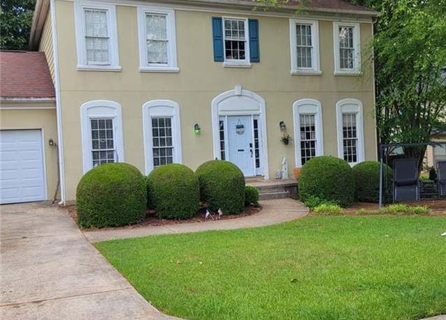 Property at 215 Boca Ciega Ct, Alpharetta, GA 30022, 5 beds, 3.5 baths