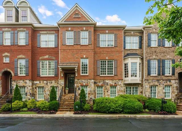 Property at 1227 Parkside Village Dr NW, Marietta, GA 30060, 3 beds, 3.5 baths