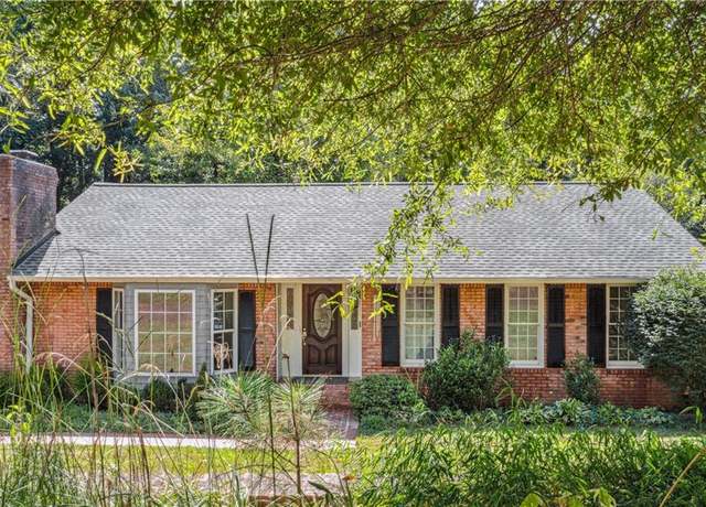 Property at 5055 Wright Bridge Rd, Cumming, GA 30028, 4 beds, 3 baths