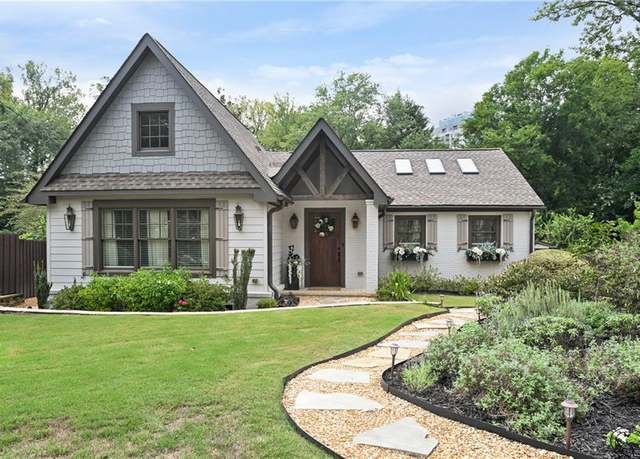 Property at 2067 Fairhaven Cir NE, Atlanta, GA 30305, 2 beds, 2 baths