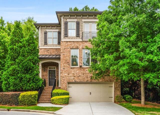 Property at 938 Canterbury Ln, Atlanta, GA 30324, 4 beds, 3.5 baths