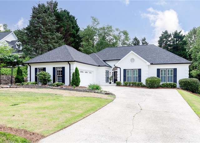 Property at 823 Laurel Crest Ct SW, Marietta, GA 30064, 4 beds, 3 baths