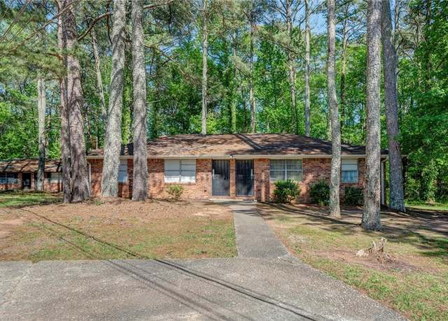 Property at 6534 Lower Dixie Lake Rd, Union City, GA 30291, 4 beds, 2 baths