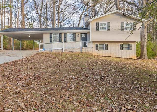 Property at 6206 Prince Ct, Douglasville, GA 30135, 3 beds, 2 baths