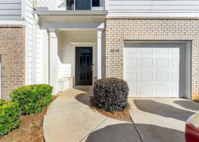 Property at 5634 Union Pointe Dr, Union City, GA 30291, 3 beds, 2.5 baths