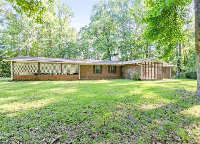 Property at 2237 Walt Stephens Rd, Jonesboro, GA 30236, 3 beds, 1.5 baths