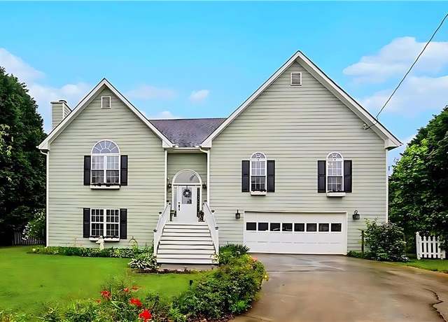 Property at 270 Meadow View Dr, Grayson, GA 30017, 4 beds, 3 baths