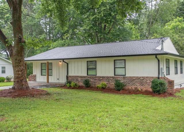 Property at 203 Cherry St, Carrollton, GA 30117, 4 beds, 2.5 baths
