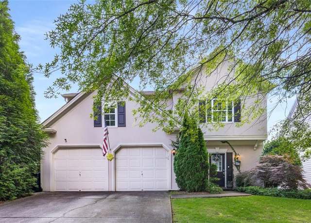 Property at 5035 Foxberry Ln, Roswell, GA 30075, 3 beds, 2.5 baths