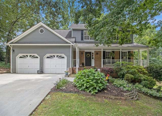 Property at 110 Windsor Chase Dr, Lawrenceville, GA 30043, 4 beds, 2.5 baths