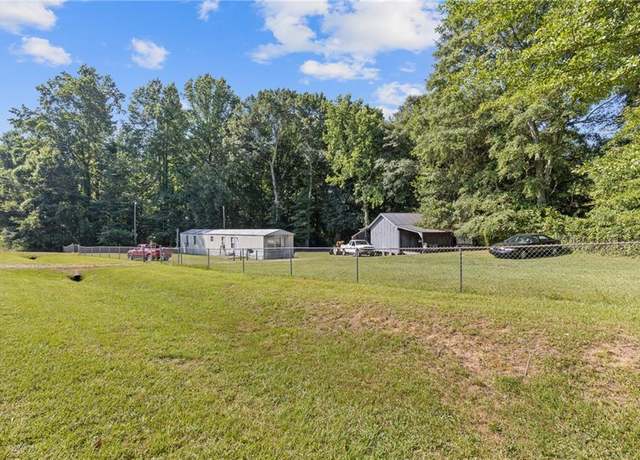 Property at 1283 Tom Miller Rd, Bethlehem, GA 30620, 2 beds, 2 baths