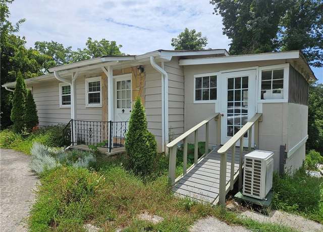 Property at 2010 Driftwood Cir, Cumming, GA 30041, 2 beds, 1 bath