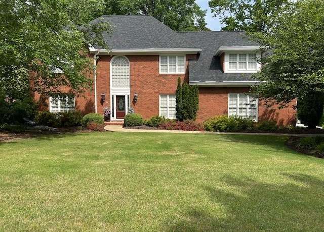 Property at 999 Ashebrooke Way NE, Marietta, GA 30068, 5 beds, 4 baths