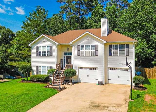 Property at 3024 Saddle Creek Dr, Gainesville, GA 30507, 5 beds, 3 baths