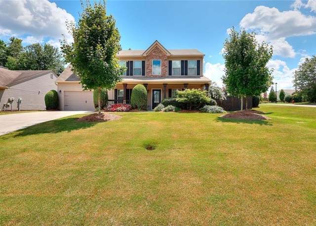Property at 1041 Blakewood Court Ct, Bethlehem, GA 30620, 4 beds, 2.5 baths