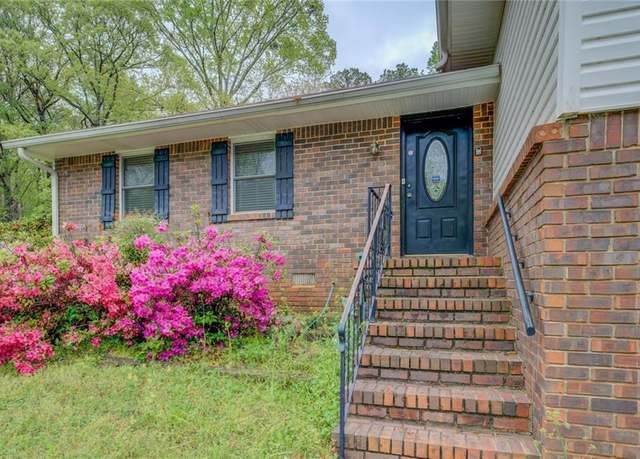 Property at 2198 Kings Forest Dr SE, Conyers, GA 30013, 3 beds, 2 baths