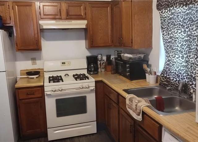 Property at 335 Chase Woods Cir, Jonesboro, GA 30236, 3 beds, 2.5 baths