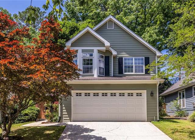 Property at 1100 Ashbury Dr, Decatur, GA 30030, 3 beds, 2.5 baths