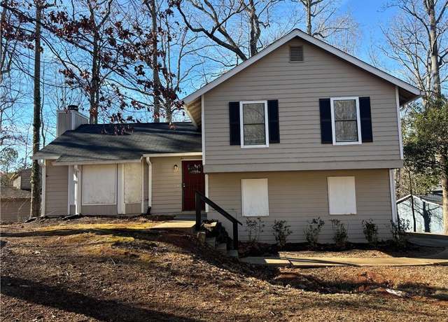 Property at 5449 Martins Crossing Rd, Stone Mountain, GA 30088, 3 beds, 2 baths