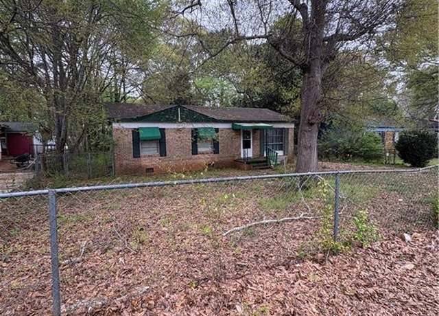 Property at 375 Martin Cir, Athens, GA 30601, 3 beds, 1 bath