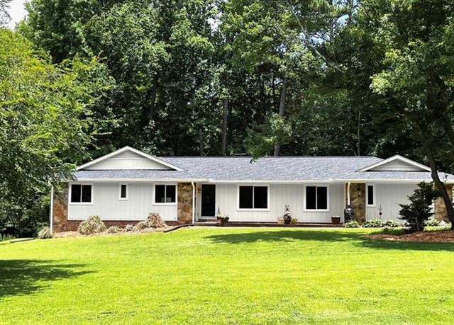 Property at 1035 Hunterhill Dr, Roswell, GA 30075, 4 beds, 3 baths