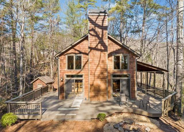 Property at 572 Nichols Branch Ln, Clayton, GA 30525, 3 beds, 2.5 baths