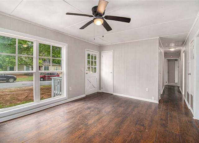 Property at 5 Westgate Park Ln, Newnan, GA 30263, 4 beds, 1 bath