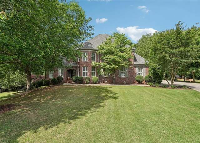 Property at 3235 Munsey Ct, Cumming, GA 30041, 6 beds, 5 baths