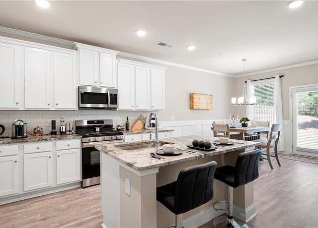 Property at 213 Yellowwood Way, Woodstock, GA 30188, 3 beds, 2.5 baths
