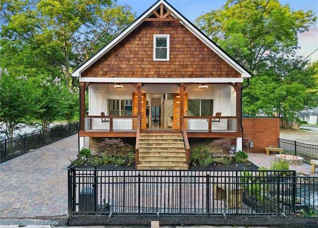 Property at 1060 Mcdaniel St SW, Atlanta, GA 30310, 5 beds, 3 baths