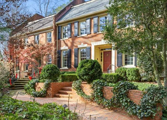Property at 4458 Paces Battle NW, Atlanta, GA 30327, 4 beds, 4.5 baths