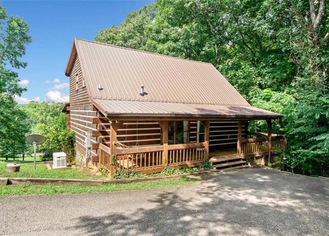 Property at 77 Long View Ln, Ellijay, GA 30536, 3 beds, 2 baths